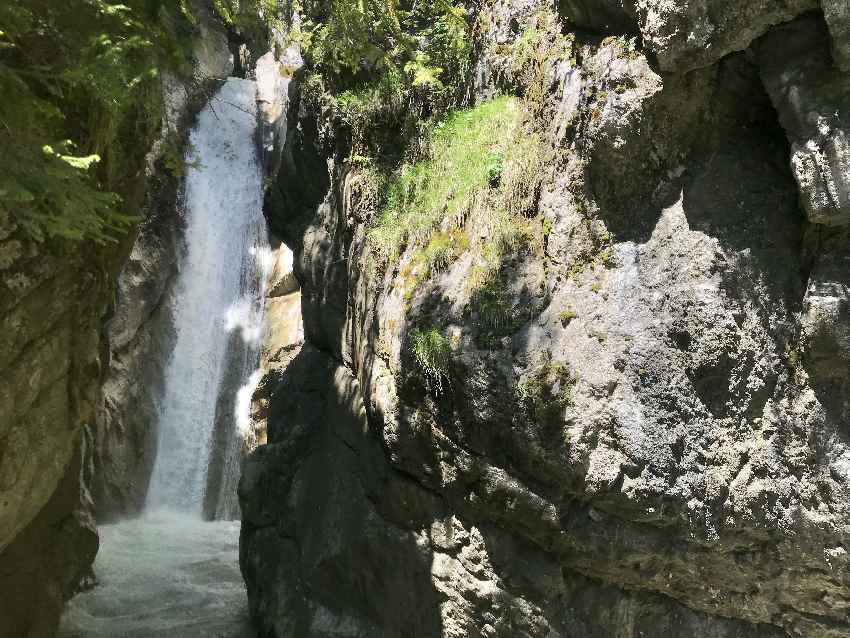 Empfehlenswert: Die Tatzelwurm Wasserfälle Wanderung