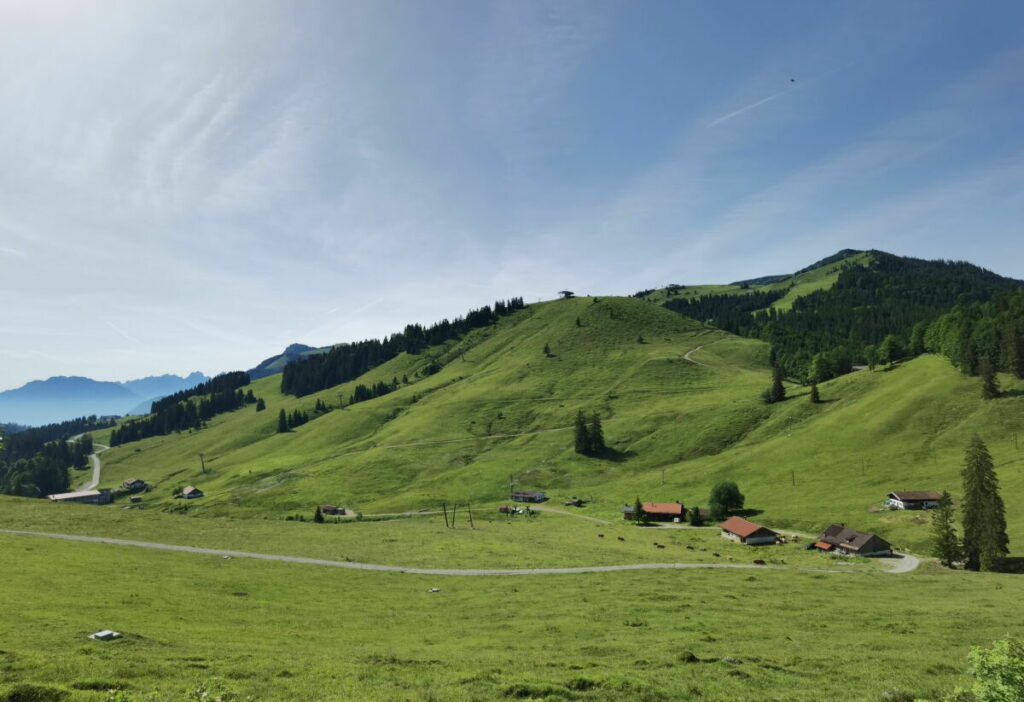 Blick auf das Sudelfeld - von der Sudelfeldpaßstraße