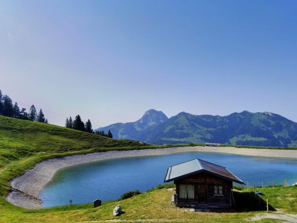 oberes Sudelfeld mit Blick über den Speichersee Richtung Wendelstein